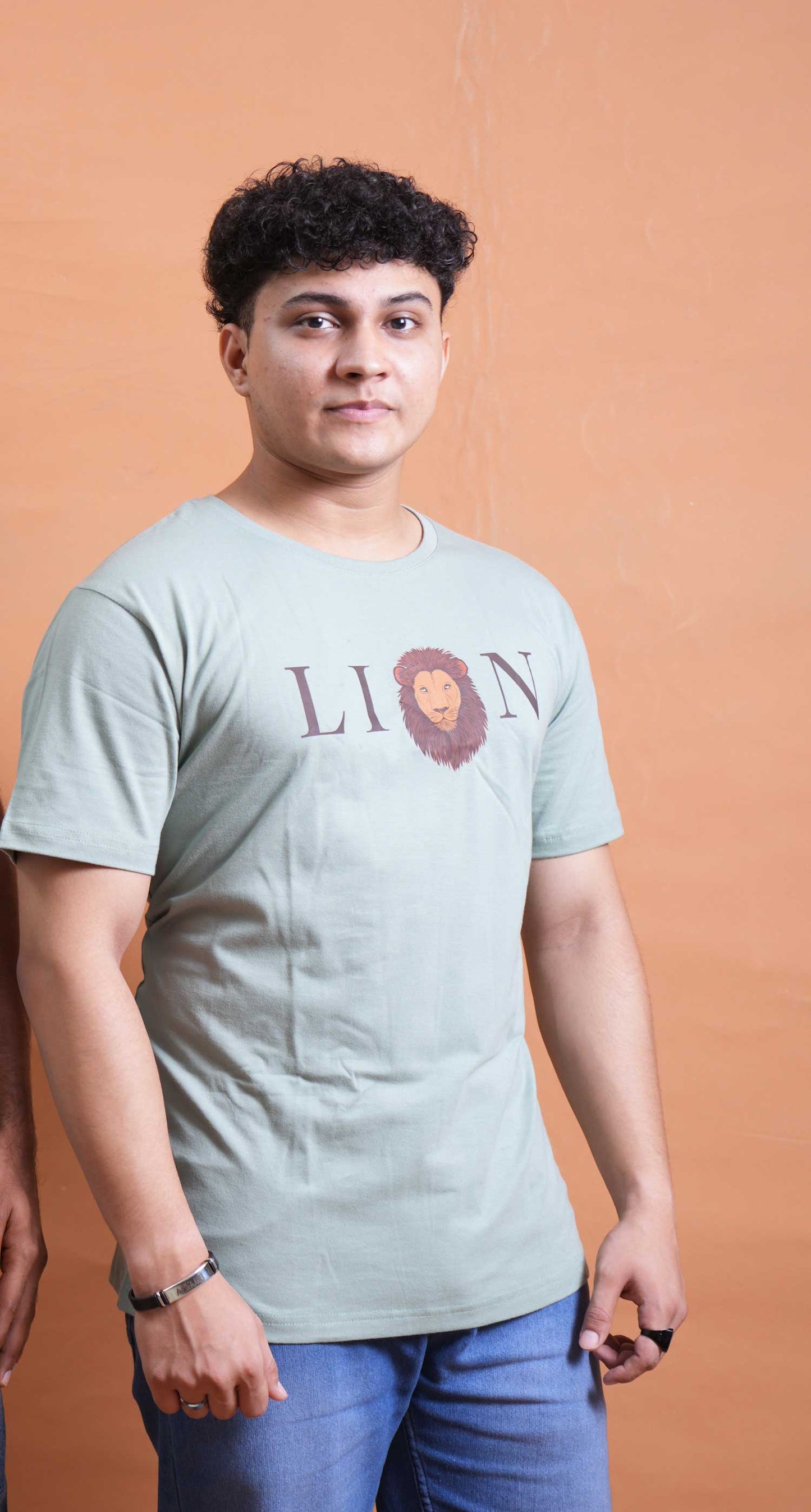 Gir Lion T-Shirt - Premium Cotton